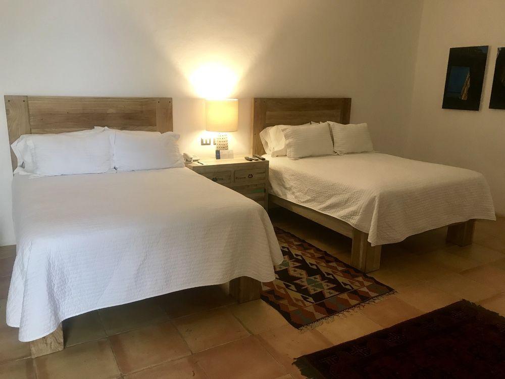 Hotel Boutique Casareyna Puebla Exterior foto A guest room at the Inn at the Quinta de San Lucas