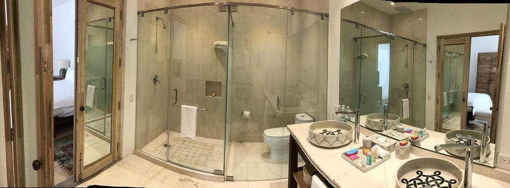 Hotel Boutique Casareyna Puebla Exterior foto A shower enclosure
