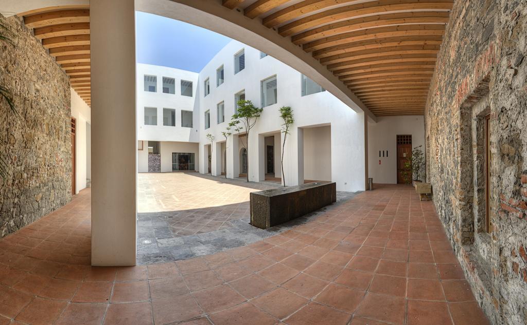 Hotel Boutique Casareyna Puebla Exterior foto The courtyard of the University of Patras