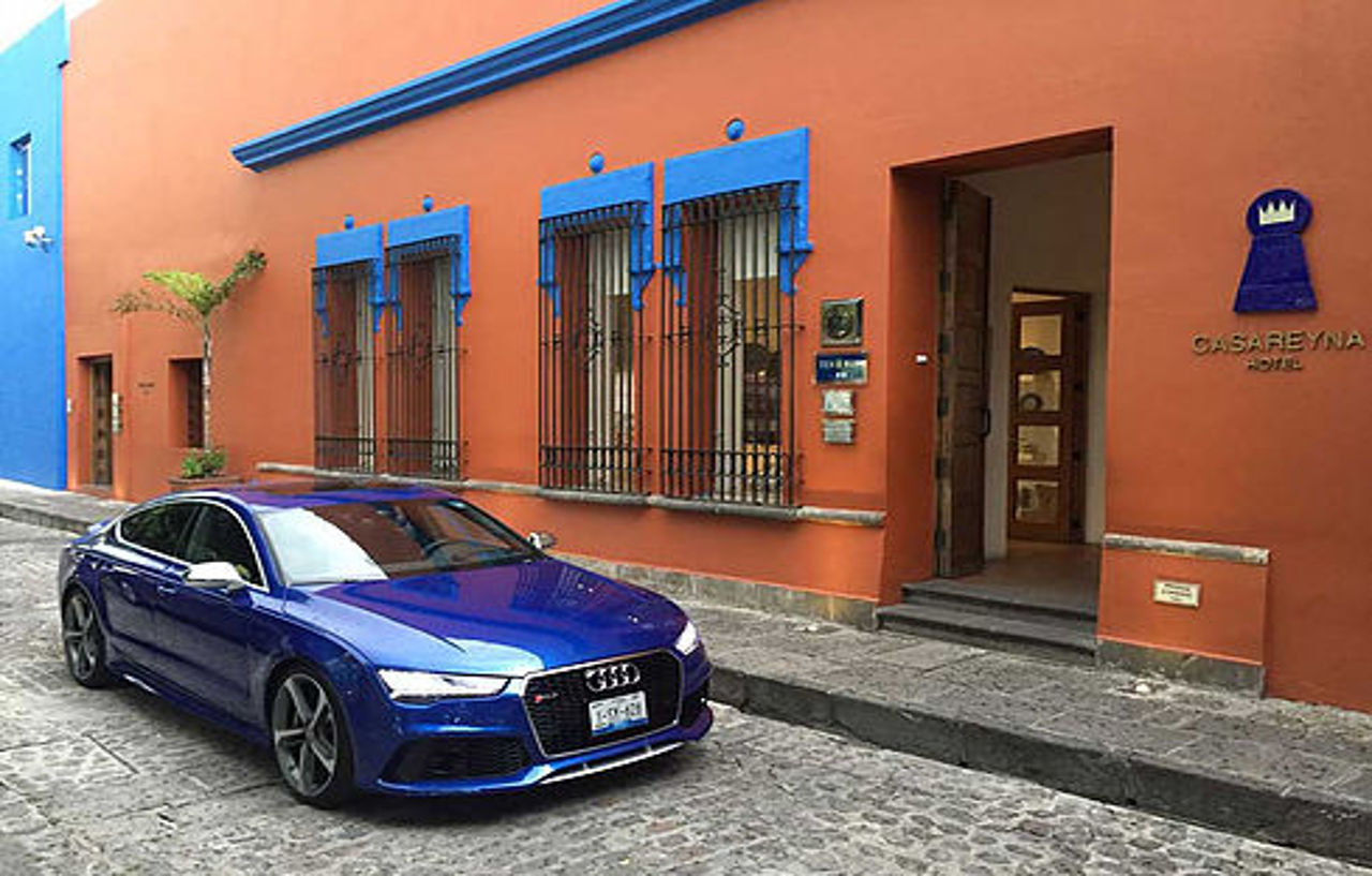 Hotel Boutique Casareyna Puebla Exterior foto Audi RS6